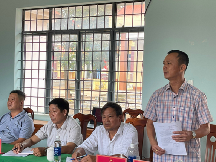 Doan cong tac so 1 Huyen uy lam viec tai xa Ea Hiao 2
